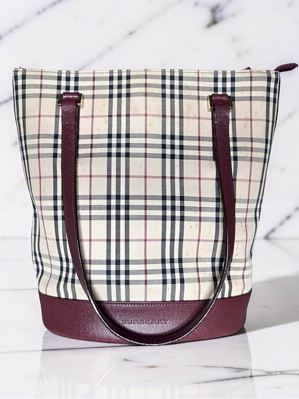 BURBERRY zip top nova check tote - leather handles and trim - pre loved vintage - Picture 13 of 13